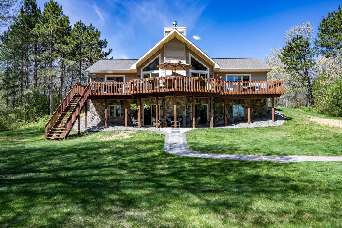 House in Necedah, Wisconsin, United States 1 - 17864921