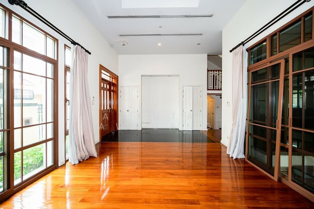 House in Phra Khanong Nuea, Bangkok, Thailand 3 - 17863748