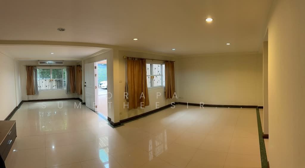 Townhouse in Bangkok, Krung Thep Maha Nakhon, Thailand 3 - 17863689