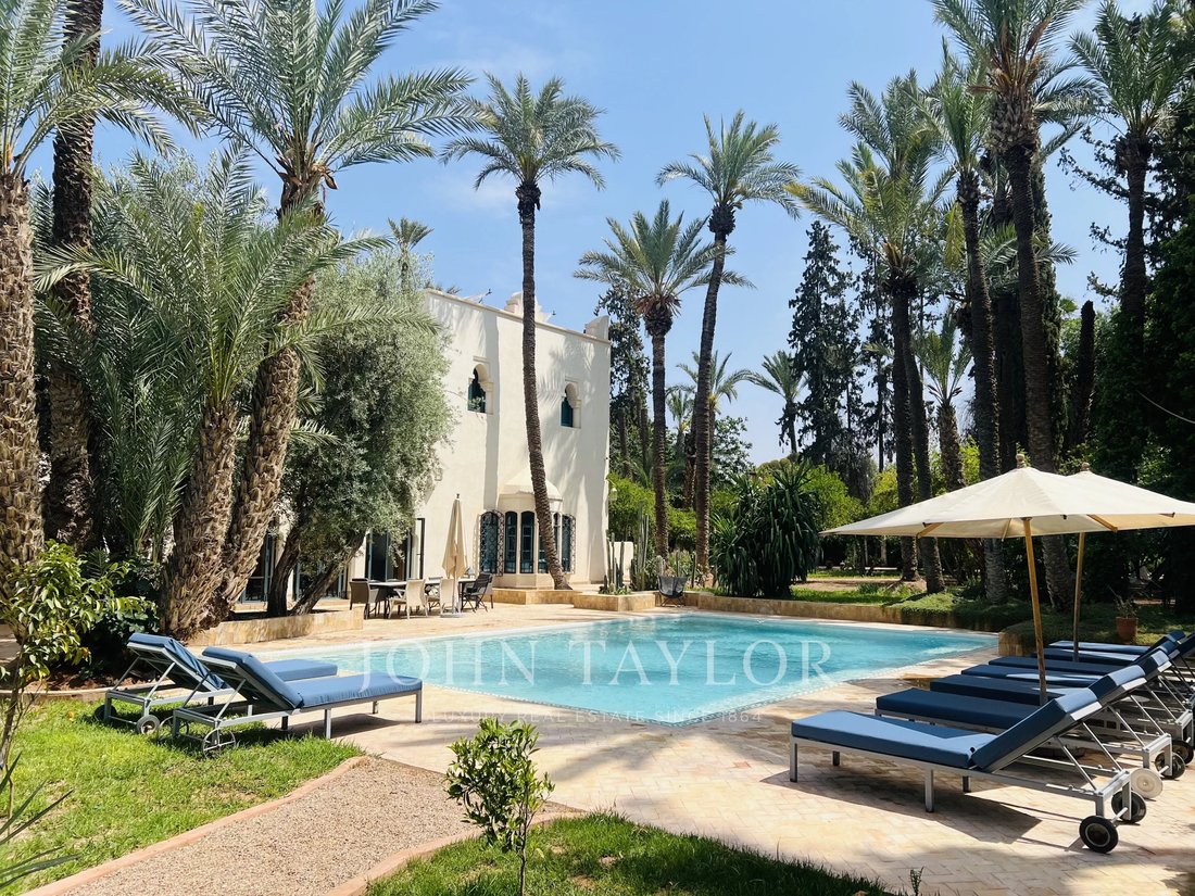 Villa in Annakhil, Marrakesh-Safi, Morocco 1 - 15962343