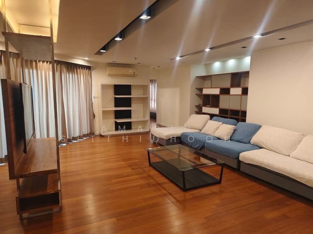 Condo in Huai Khwang, Krung Thep Maha Nakhon, Thailand 2 - 17863553