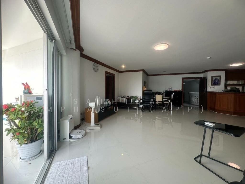 Condo in Pattaya City, Chon Buri, Thailand 4 - 17863088
