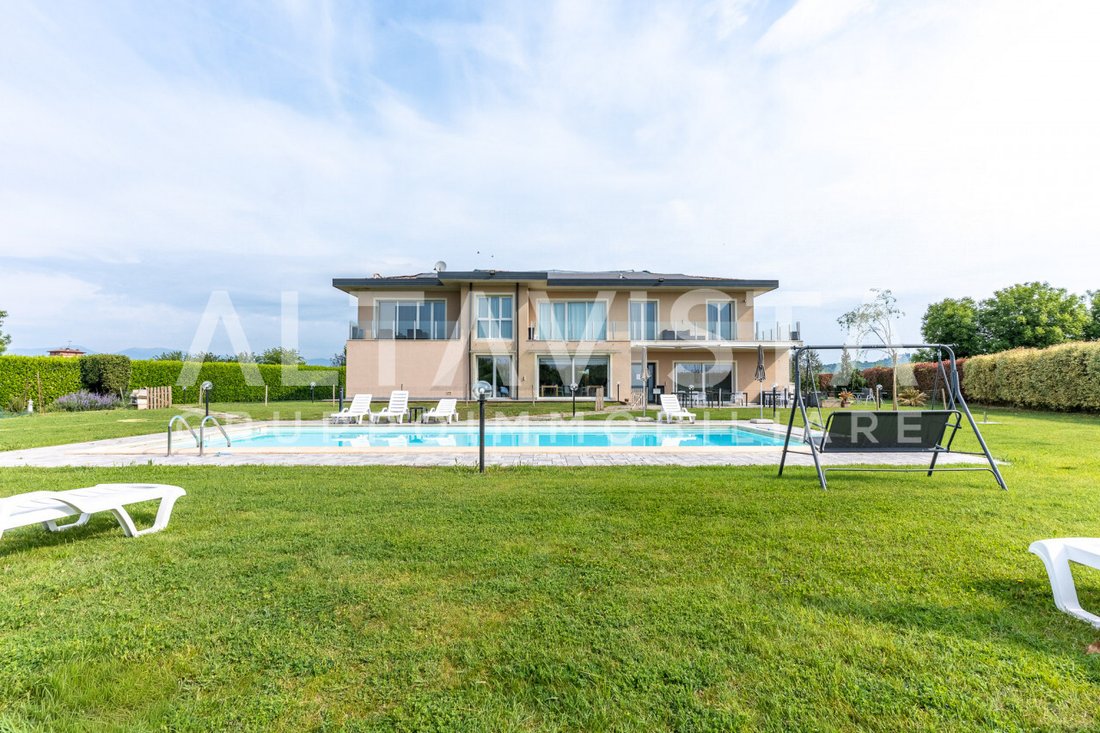 Villa in Lonato 2, Lonato del Garda, Lombardy 2 - 17868106