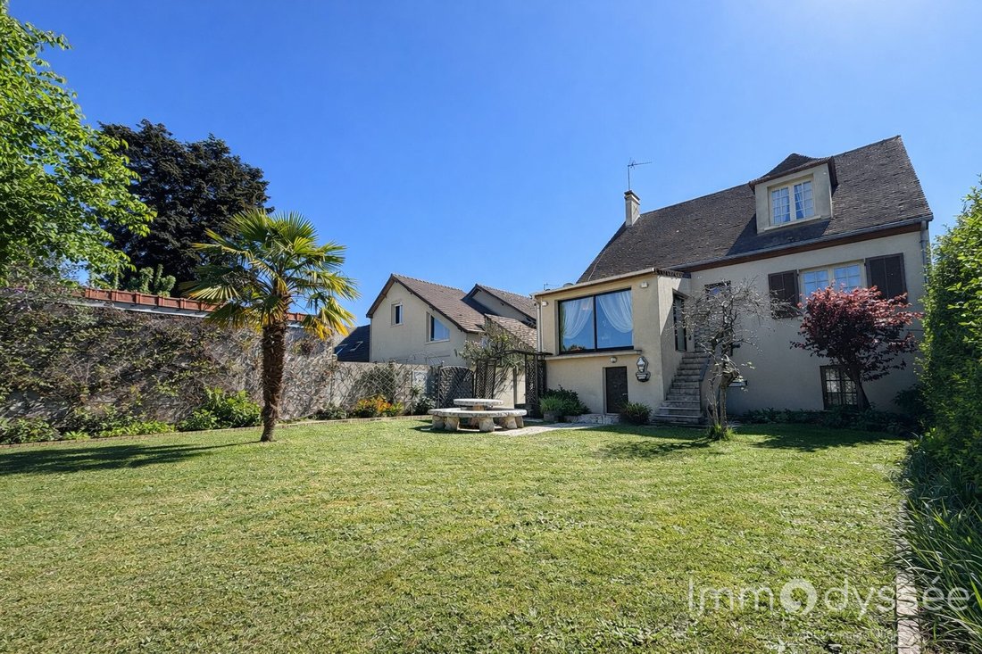 House in Descartes, Champs-sur-Marne, France 2 - 17868638