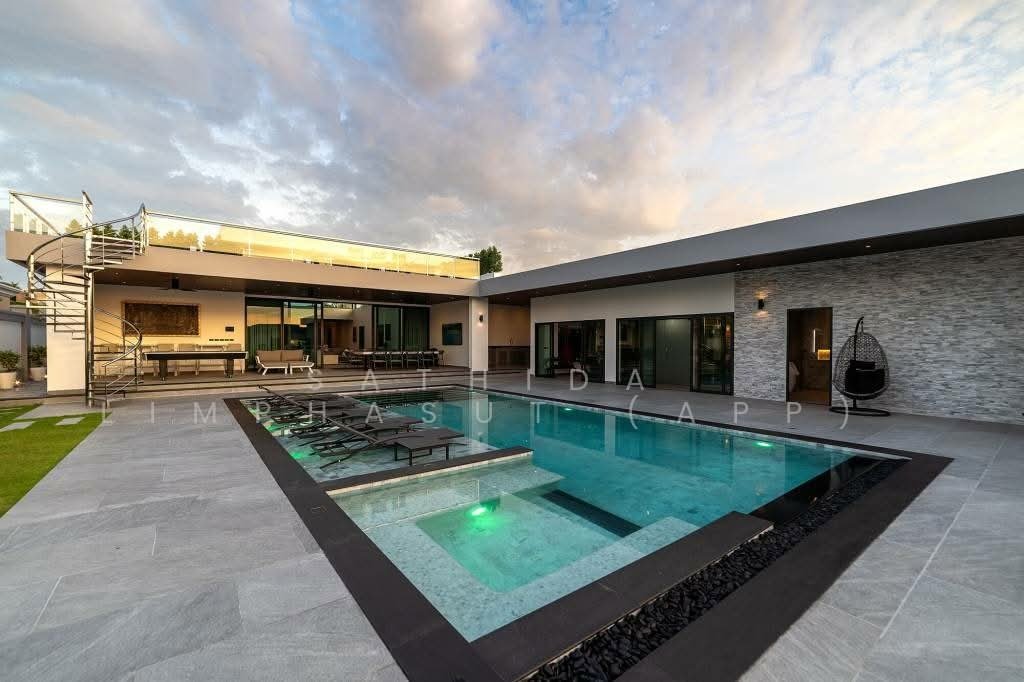 Villa in Pattaya City, Chon Buri, Thailand 1 - 17862469