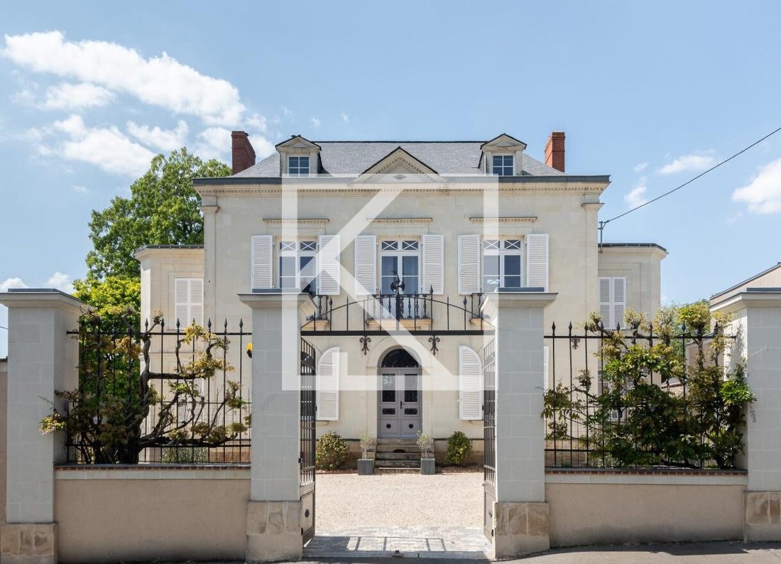 Casa a Château-Gontier, Chateau-Gontier-sur-Mayenne, Francia 2 - 17868672
