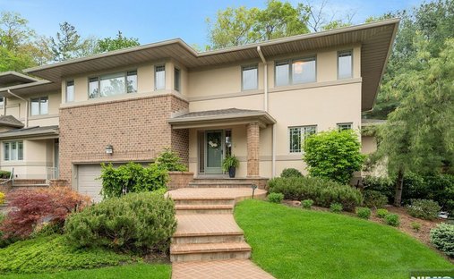 House in Allendale, New Jersey, United States 1