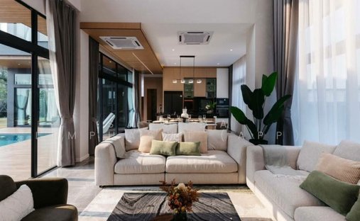 Villa in Huay Yai, Chon Buri, Thailand 1