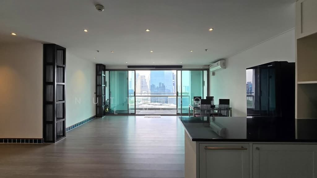 The Natural Place Suite Bangkok