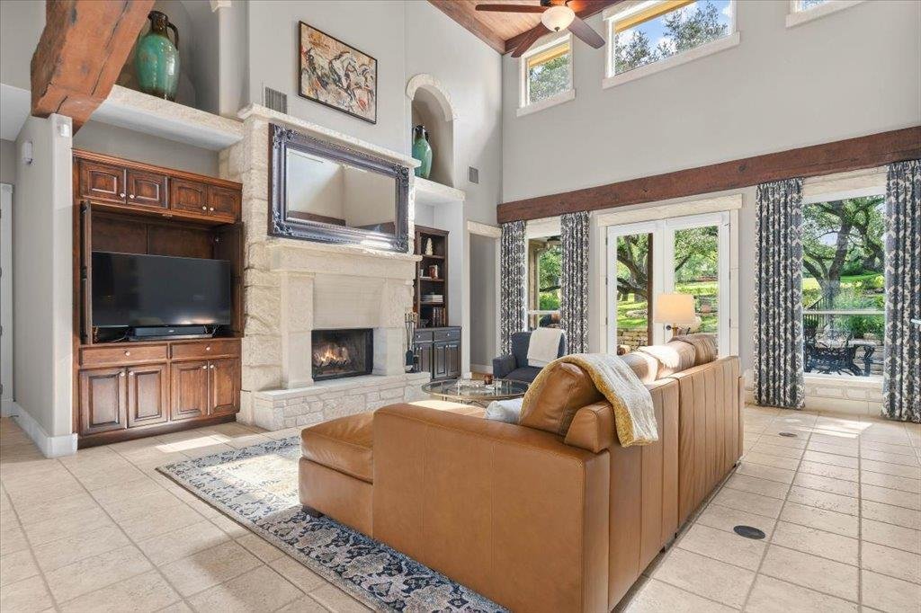House in The Hills, Texas, United States 2 - 17865591