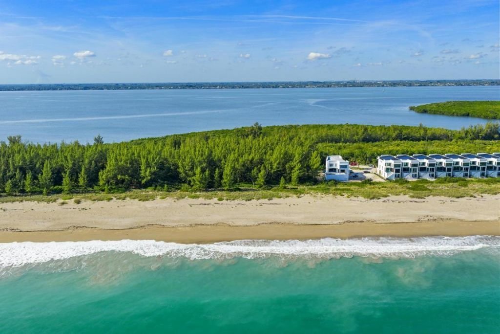 Land in Fort Pierce, Florida, United States 1 - 17489276