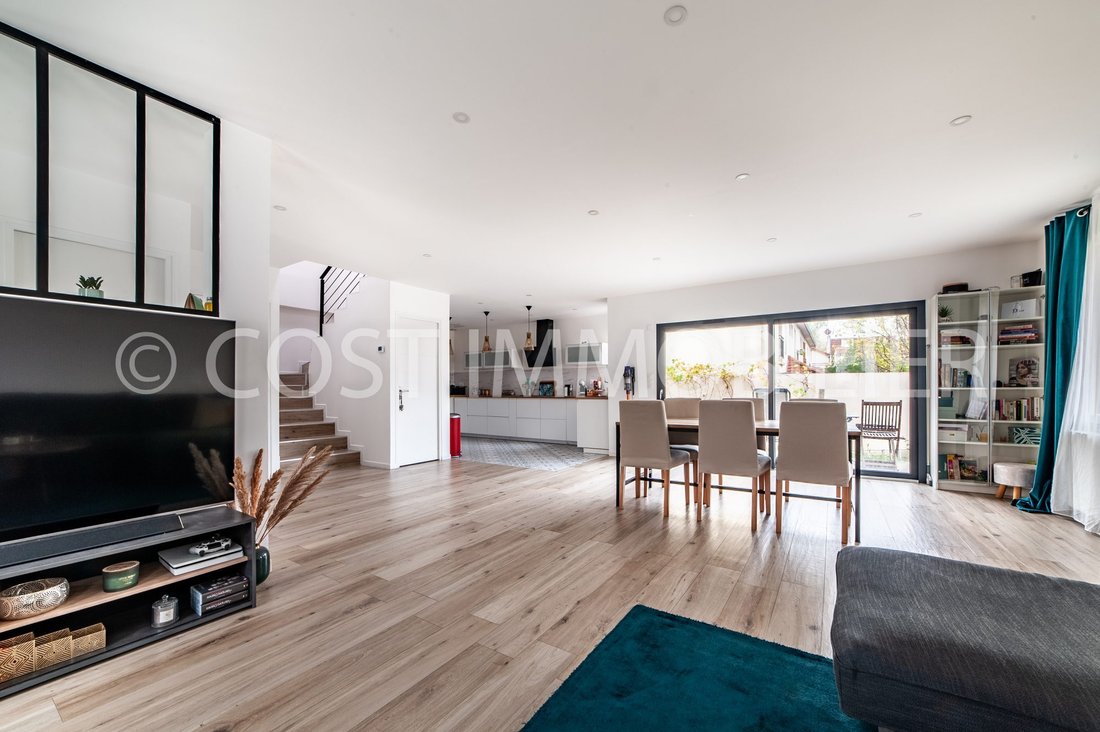 House in Gennevilliers, Ile-de-France, France 2 - 17868774