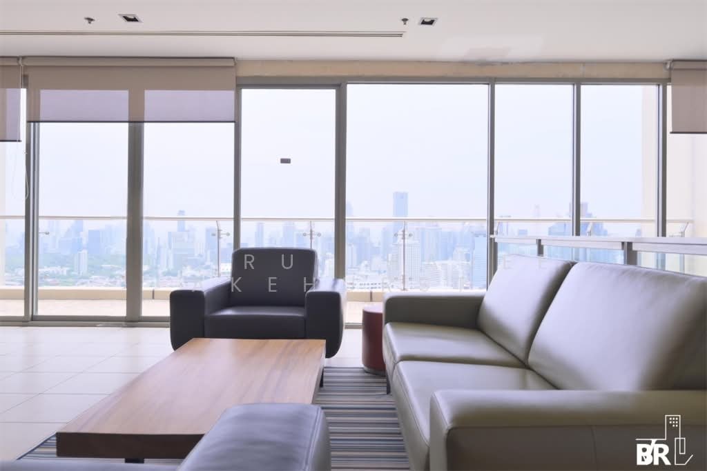 Condo in Khlong Toei, Krung Thep Maha Nakhon, Thailand 3 - 17864452
