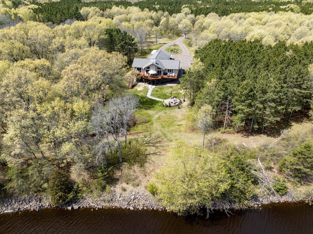 House in Necedah, Wisconsin, United States 3 - 17864921