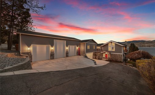 House in Chelan, Washington, United States 1
