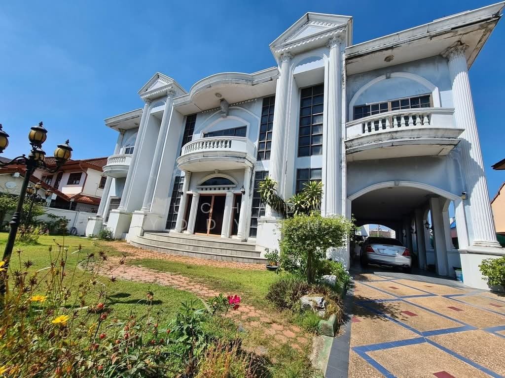 House in Chan Kasem, Bangkok, Thailand 1 - 17866894