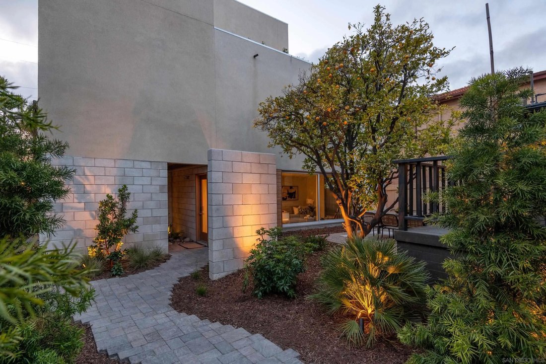 San Diego, California, United States 4 - 17861509