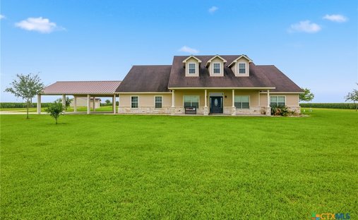 House in Edna, Texas, United States 1