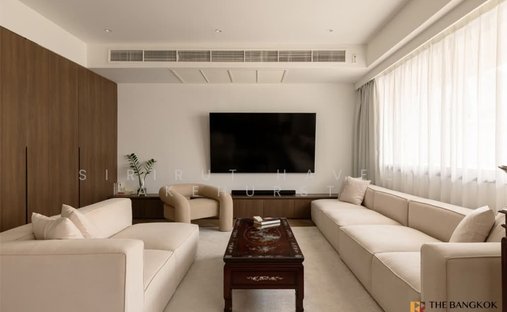 Condo in Khlong Toei, Krung Thep Maha Nakhon, Thailand 1