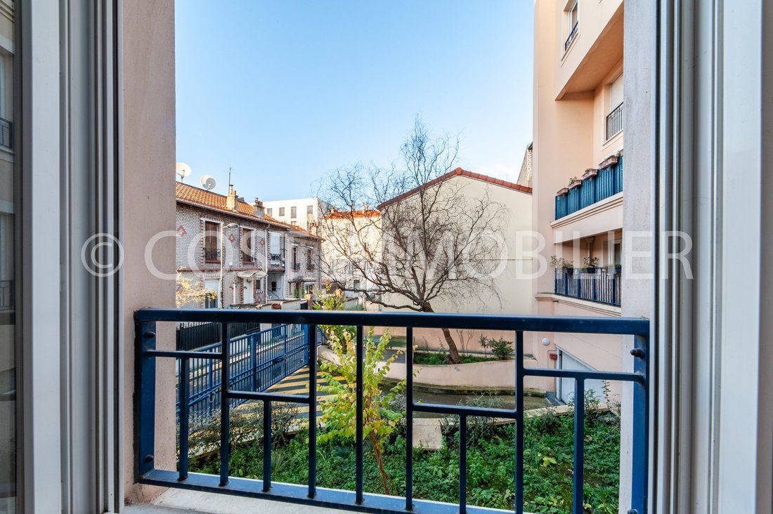 Apartment in Bois-Colombes, Ile-de-France, France 2 - 17868742