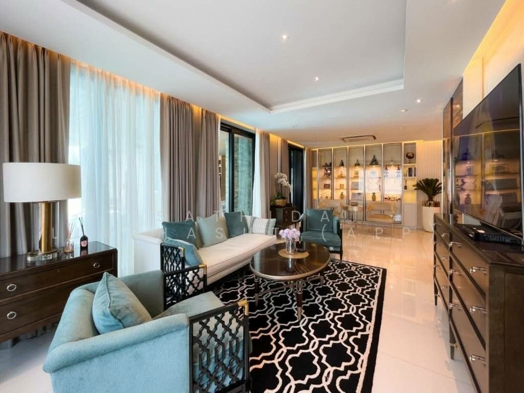Villa in Nong Pla Lai, Chon Buri, Thailand 2 - 17862739