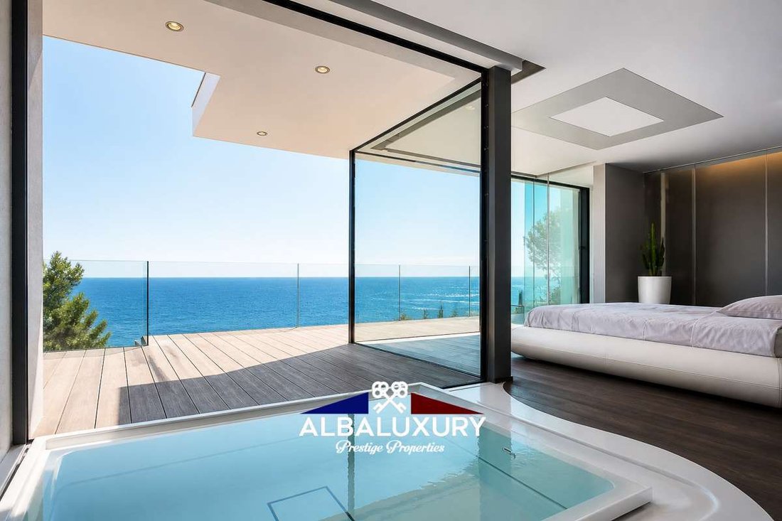 Villa in Bergeggi, Liguria, Italy 1 - 17866846