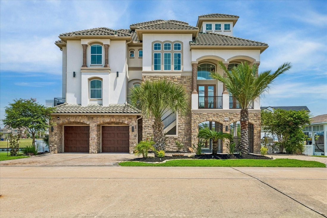House in Hitchcock, Texas, United States 5 - 17861248