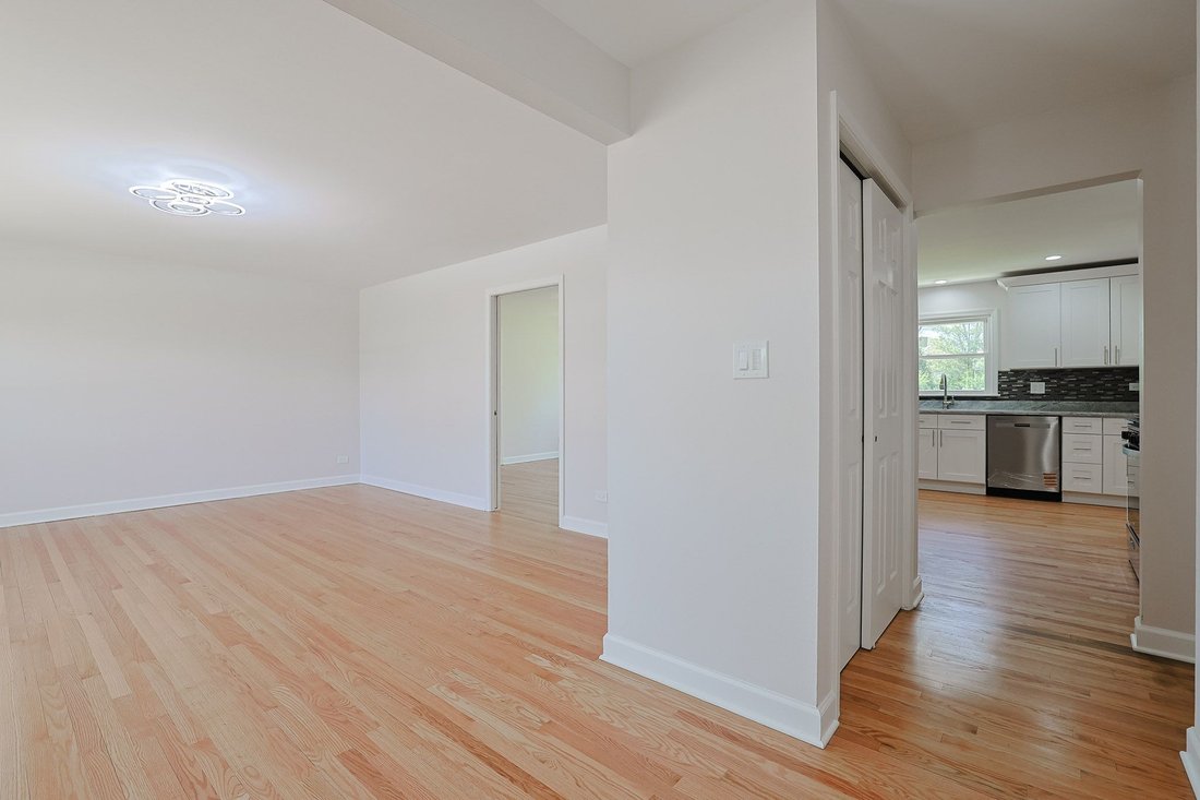 House in Des Plaines, Illinois, United States 5 - 17863063