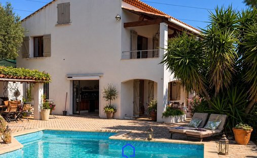Villa in Pin Vert, Aubagne, France 1