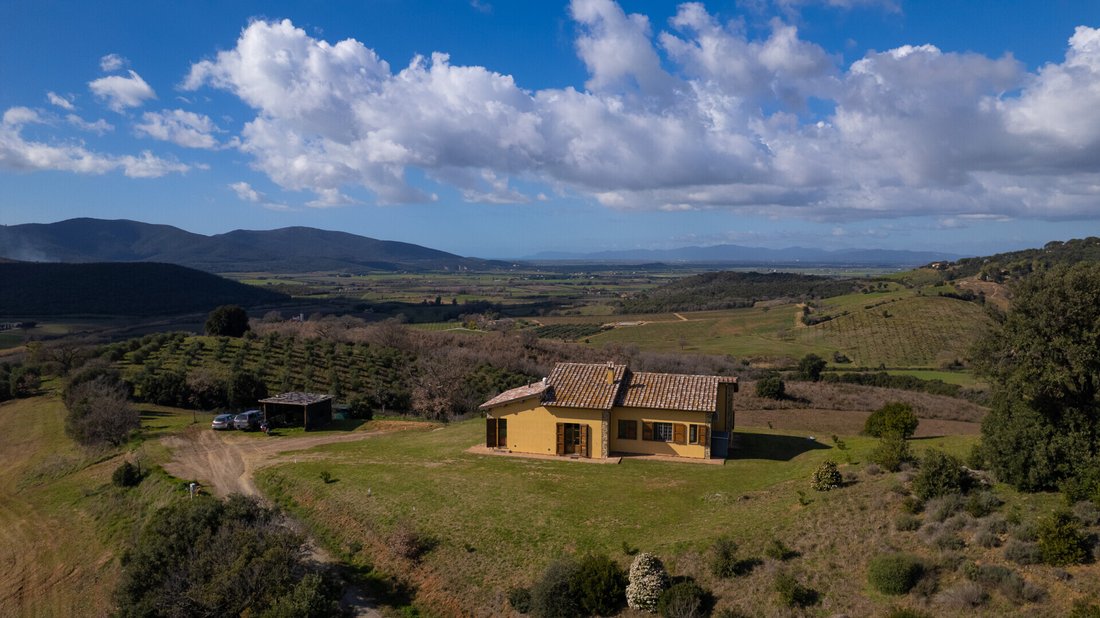 Villa in Magliano in Toscana, Tuscany, Italy 1 - 17282268