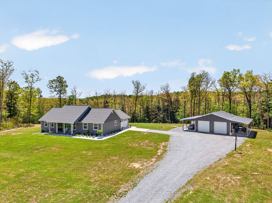 House in Monterey, Tennessee, United States 2 - 17866132