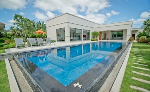 Villa in Pattaya City, Chon Buri, Thailand 1