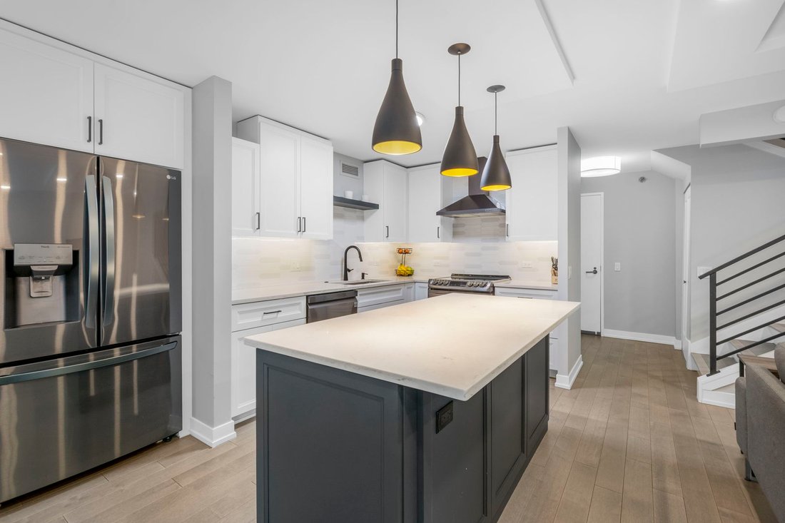 Condo in Chicago, Illinois, United States 5 - 17861666