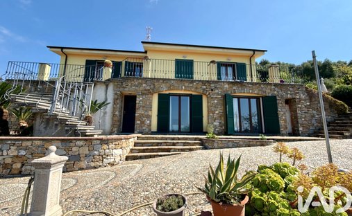 Villa a Porto Maurizio, Imperia, Liguria 1