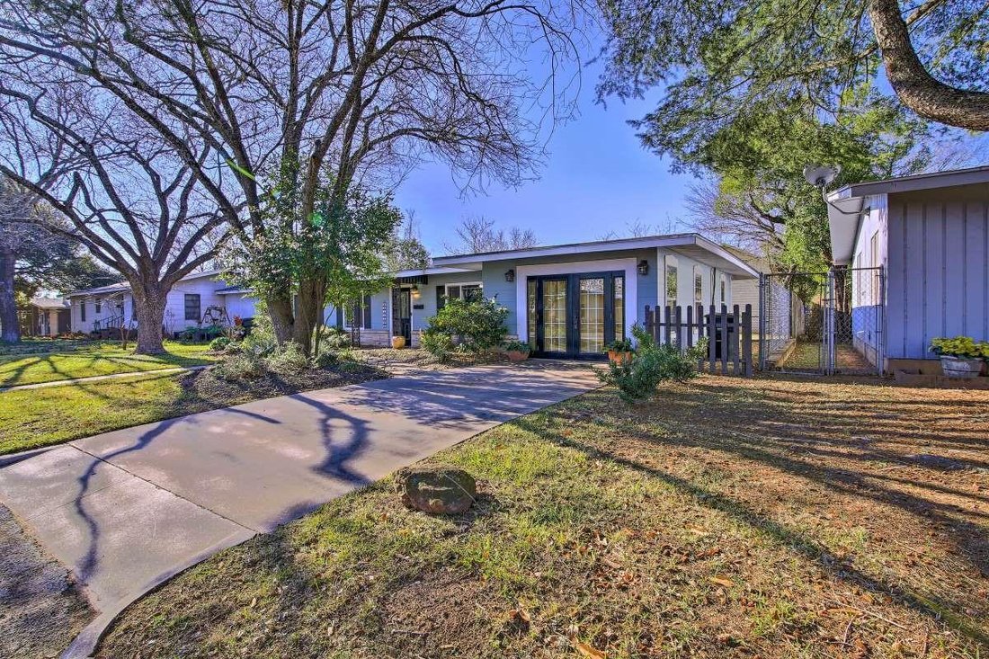 House in Fredericksburg, Texas, United States 2 - 17869647