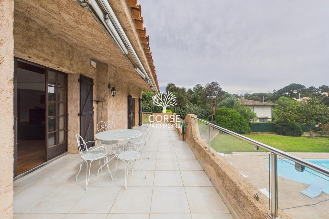 Villa in Porto-Vecchio, Corsica, France 2 - 17397928