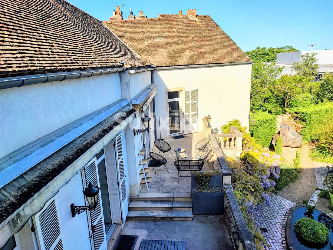 Estate in Centre Ville, Beaune, France 4 - 17862934