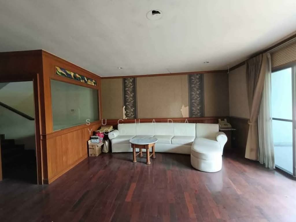 House in Chong Nonsi, Krung Thep Maha Nakhon, Thailand 1 - 17863983