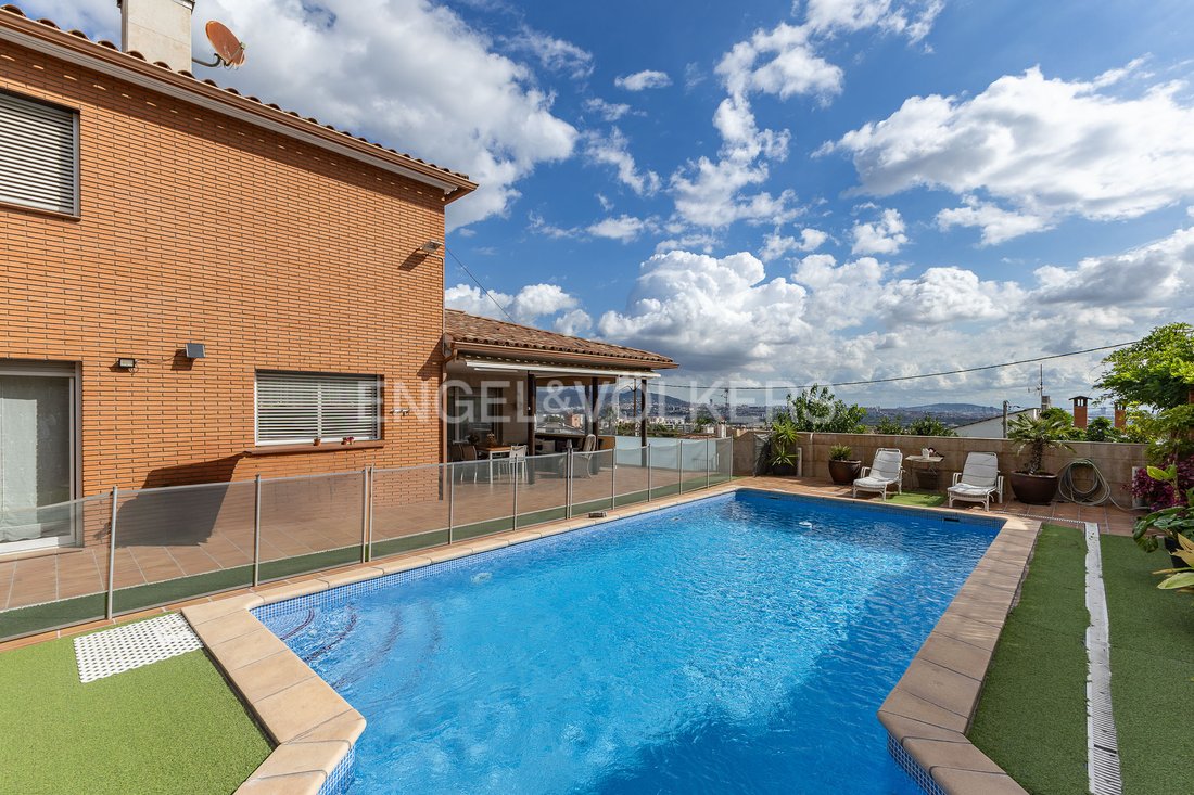 House in Marianao, Sant Boi de Llobregat, Spain 1 - 17866985