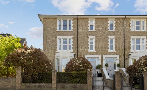 House in Crooked Billet, Merton, England 1