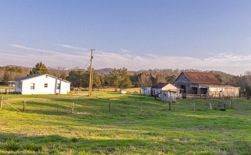 House in Madisonville, Tennessee, United States 1