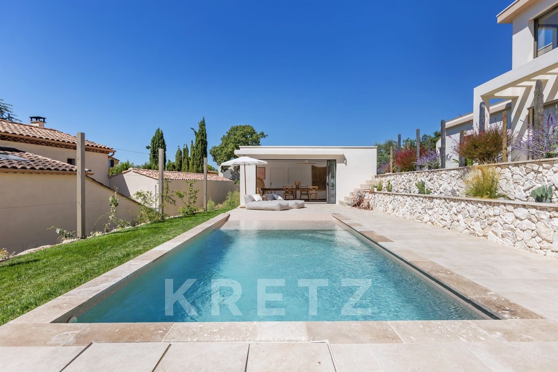 House in Greoux-les-Bains, Provence-Alpes-Côte d'Azur, France 3 - 17867266