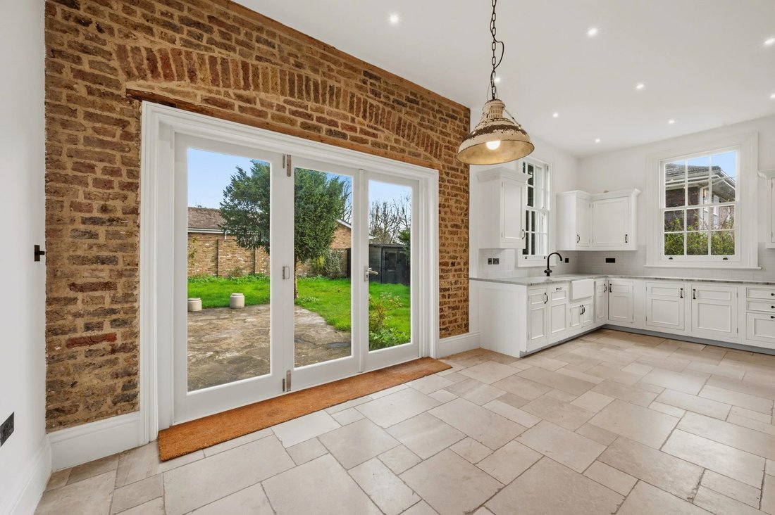 House in New Malden, Royal Borough of Kingston upon Thames, England 4 - 17860841