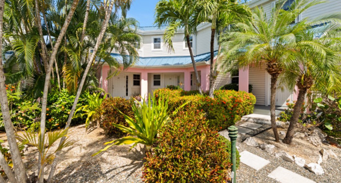 Apartment in George Town, George Town, Cayman Islands 4 - 17867036