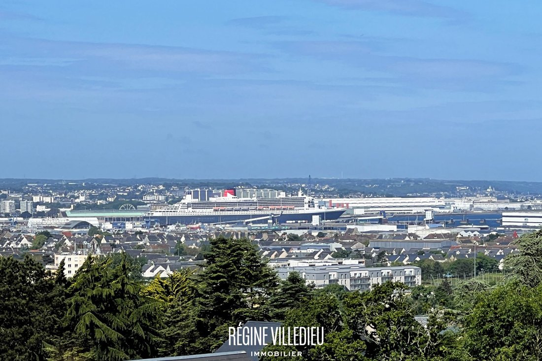 Villa in Tourlaville, Cherbourg-en-Cotentin, France 2 - 17868761