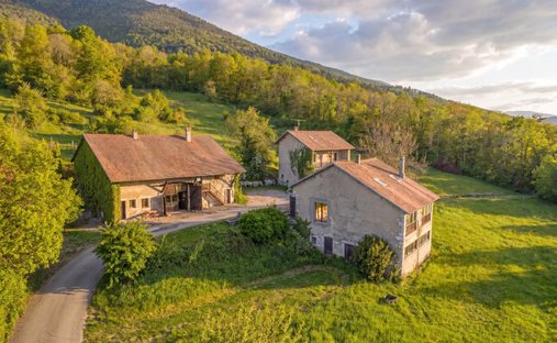 Farm Ranch in Sergy, Auvergne-Rhone-Alpen, Frankreich 1