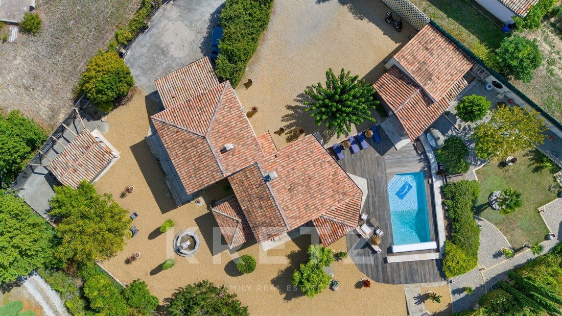 House in Valensole, Provence-Alpes-Côte d'Azur, France 1 - 17867292