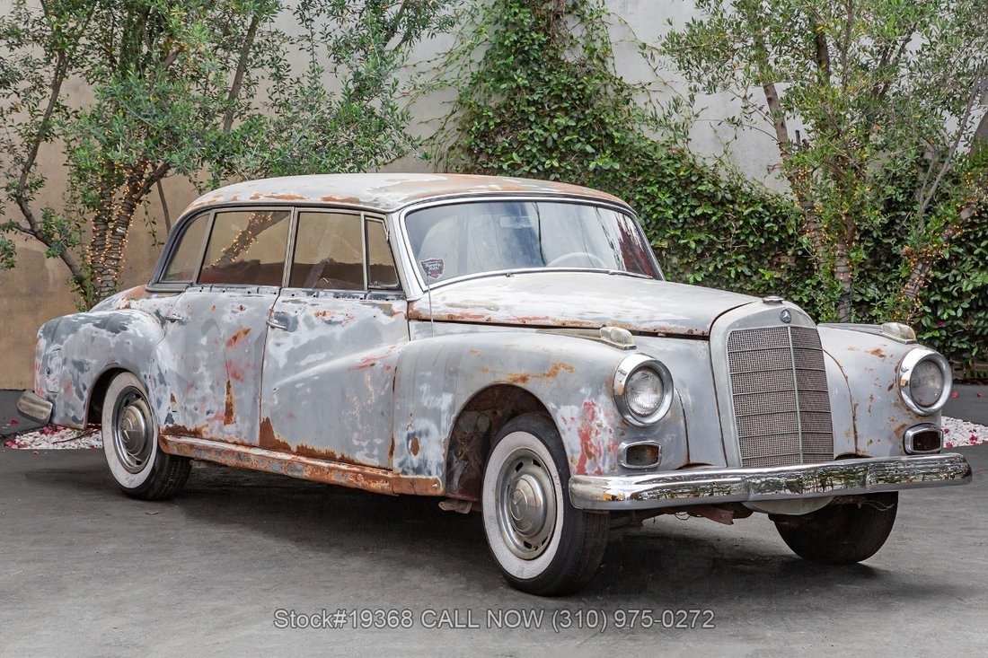 Mercedes-Benz 300D Adenauer in Los Angeles, CA 1 - 17862943
