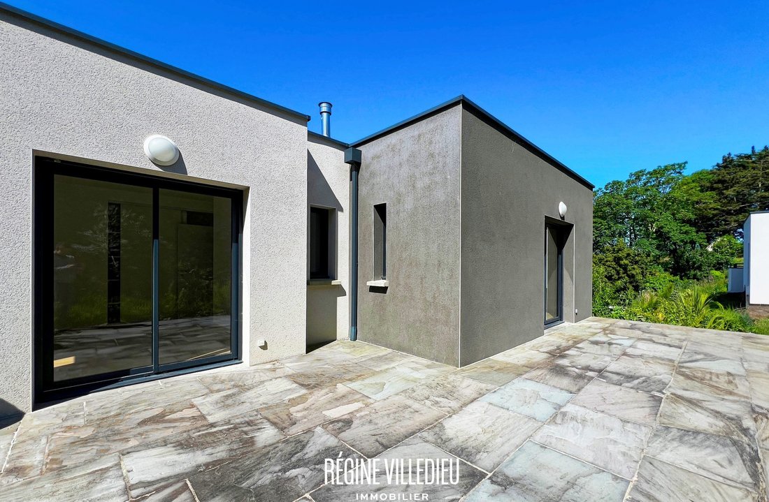 Villa in Tourlaville, Cherbourg-en-Cotentin, France 1 - 17868761