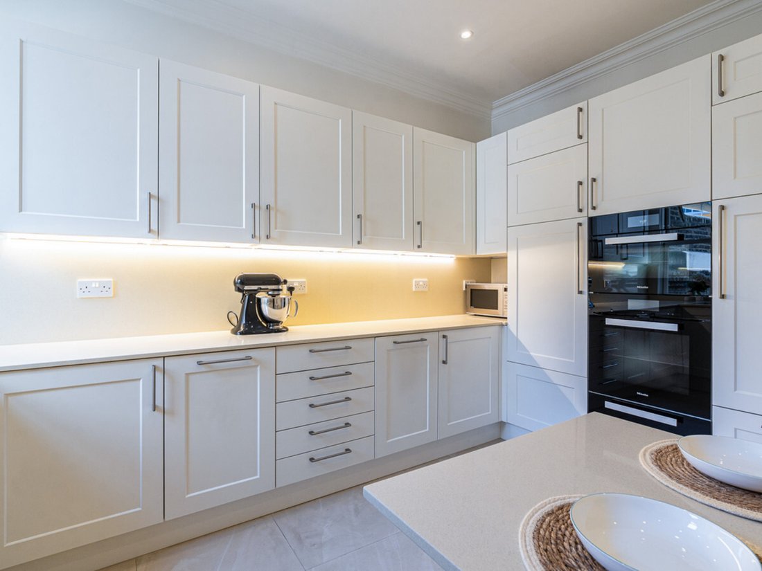 Apartment in Barons Court, Hammersmith and Fulham, England 3 - 17867029